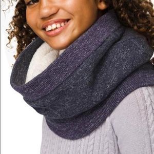 Ivivva seek to shine neck warmer